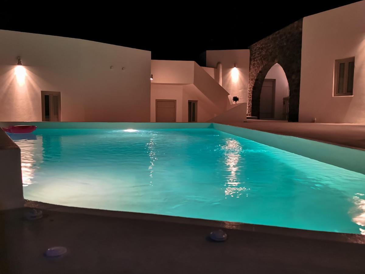 Hotel Noir Santorini à Monólithos Extérieur photo