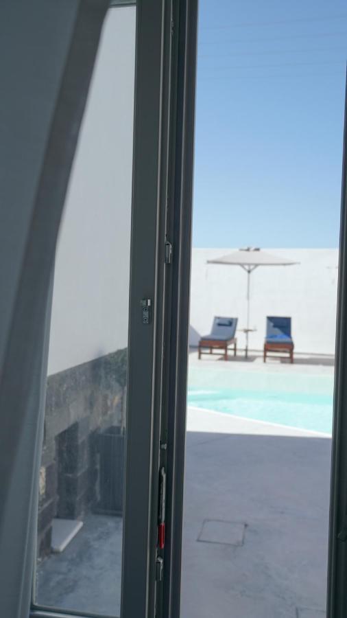Hotel Noir Santorini à Monólithos Extérieur photo