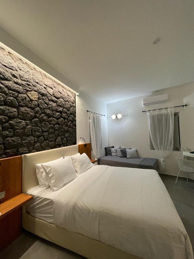 Hotel Noir Santorini à Monólithos Extérieur photo